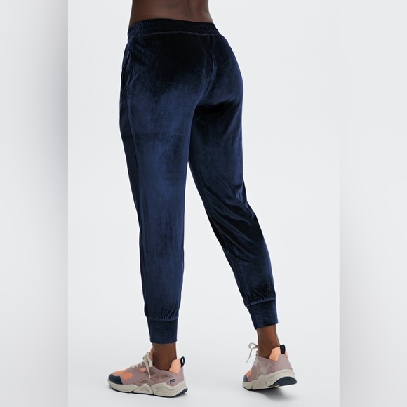 Fabletics Women’s Luxe Velour Joggers Small Blue Loungewear Gorpcore Activewear - Picture 5 of 17